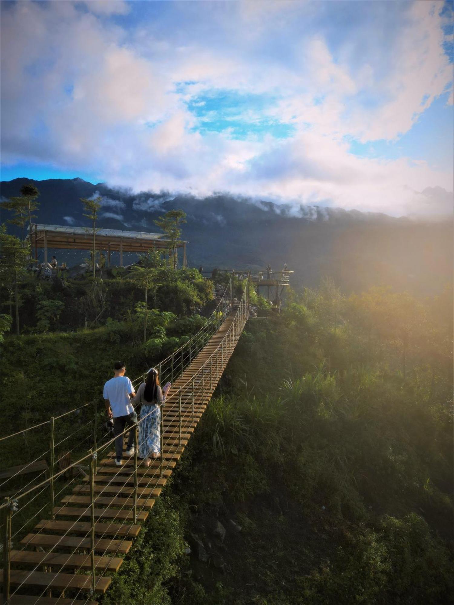 Phansi - Glamping, View Point 360, Bar & Bbq 萨帕 外观 照片