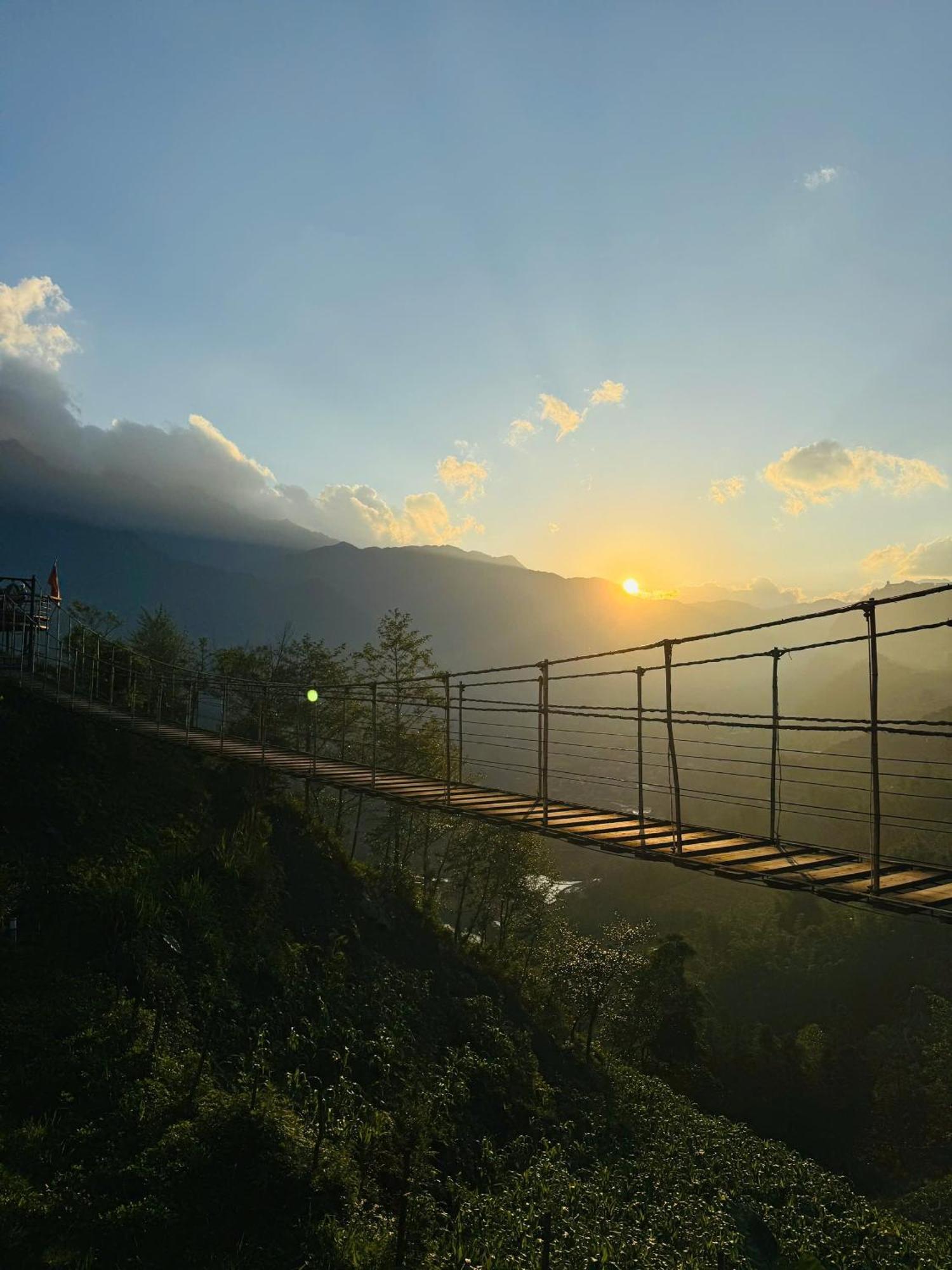 Phansi - Glamping, View Point 360, Bar & Bbq 萨帕 外观 照片