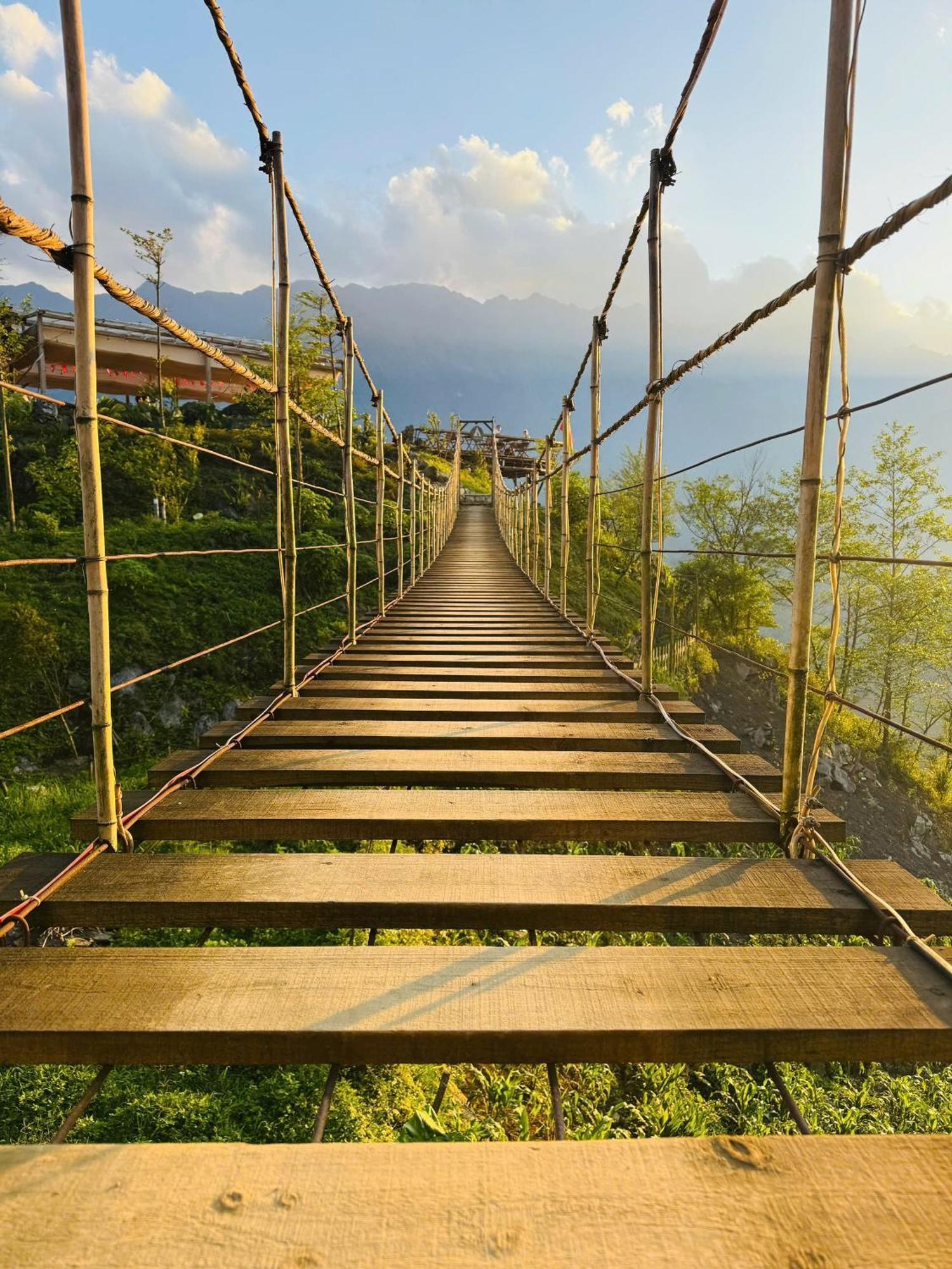 Phansi - Glamping, View Point 360, Bar & Bbq 萨帕 外观 照片